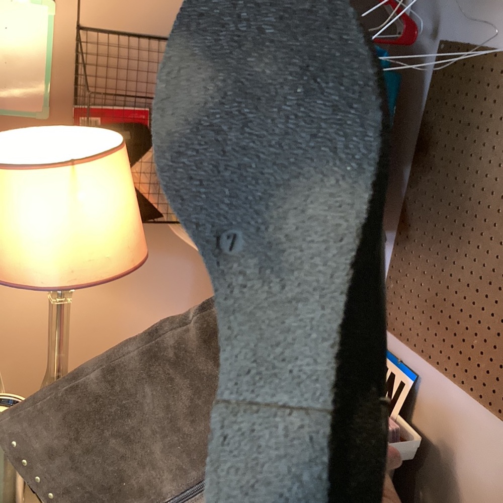 Boots - Picture 6 of 6